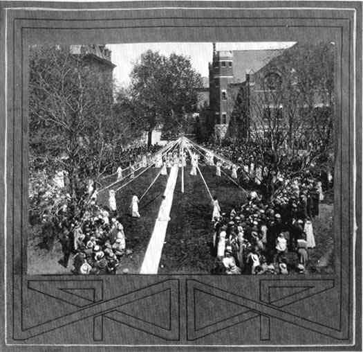 Photograph or Sketch