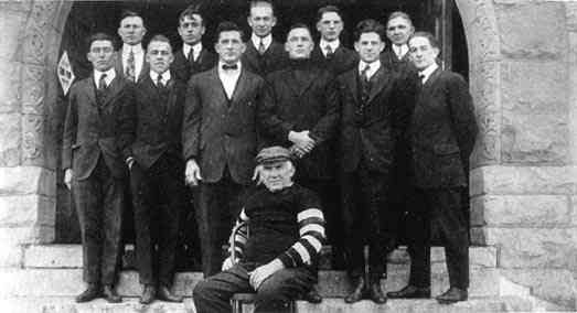 Photograph or Sketch