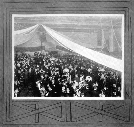 Photograph or Sketch