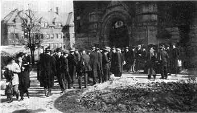 Photograph or Sketch