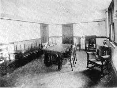 Photograph or Sketch